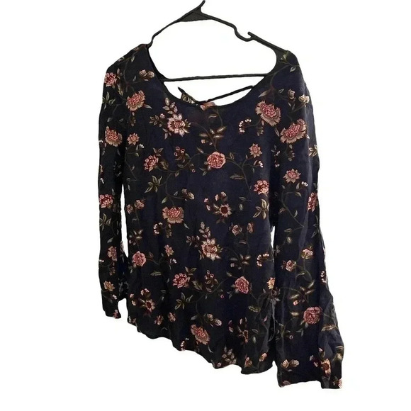 FADED GLORY SIZE SMALL BLUE WITH FLOWERS TOP - Picture 1 of 2